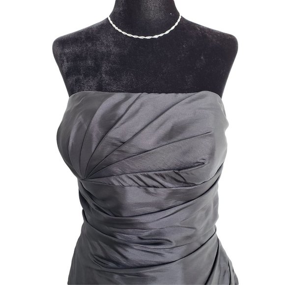 Black Shoulder-less Corsetted Dress size 8 (approx) - Picture 2 of 8